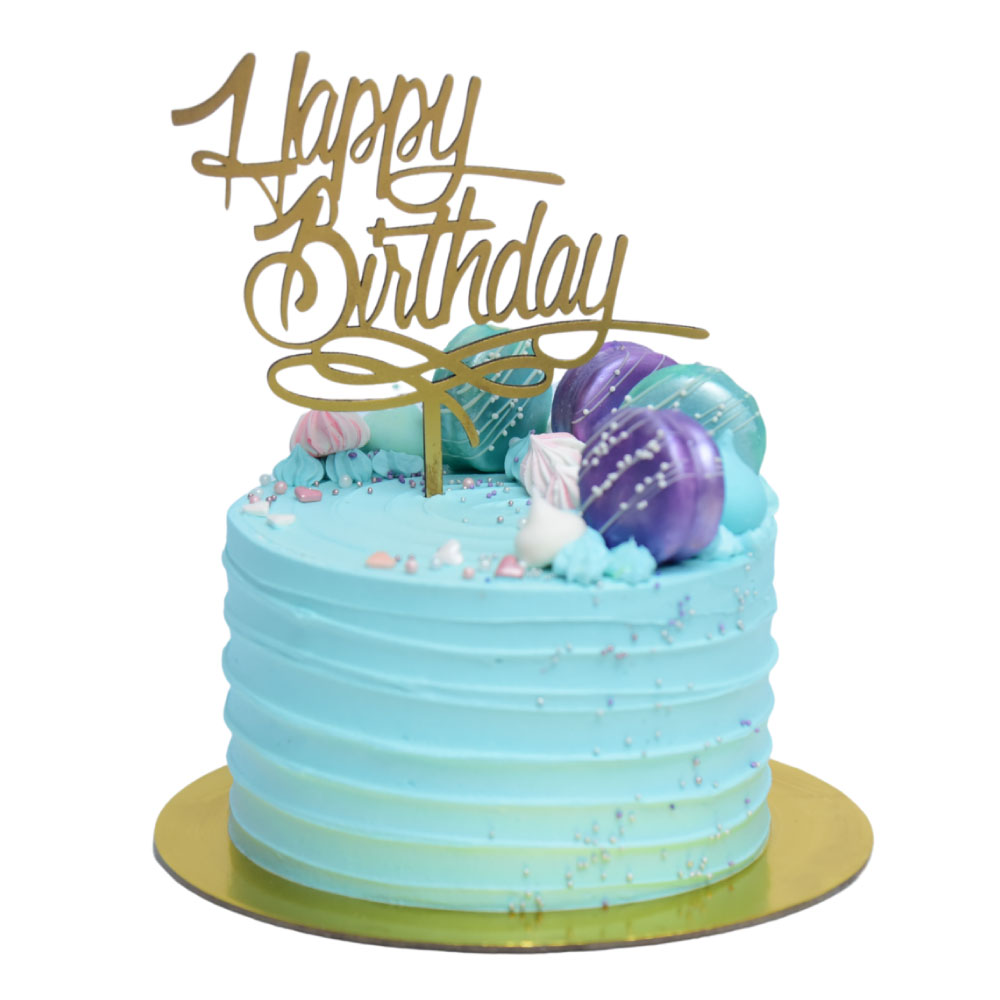 Torta con letrero de Happy Birthday
